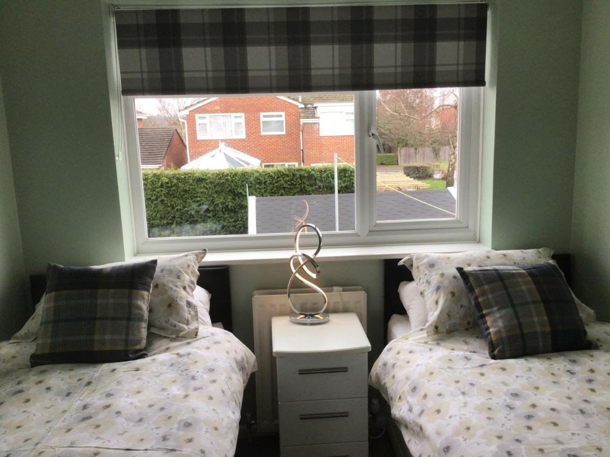 Apps B&B Poole Exterior photo